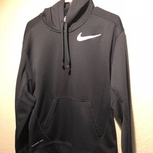 Nike Therma-Fit  Hoodie Size Medium